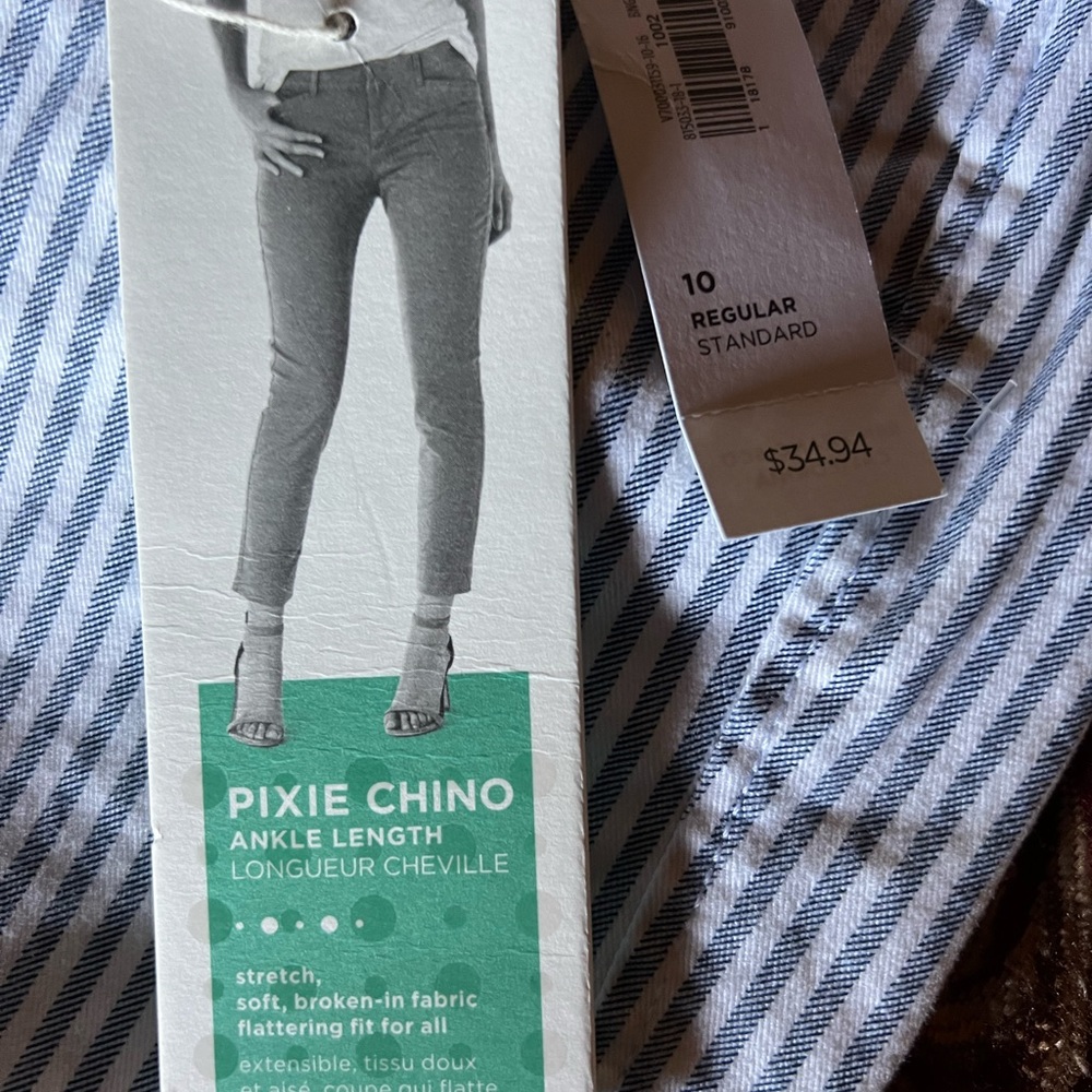 NWT - Old Navy Pixie Chino size 10